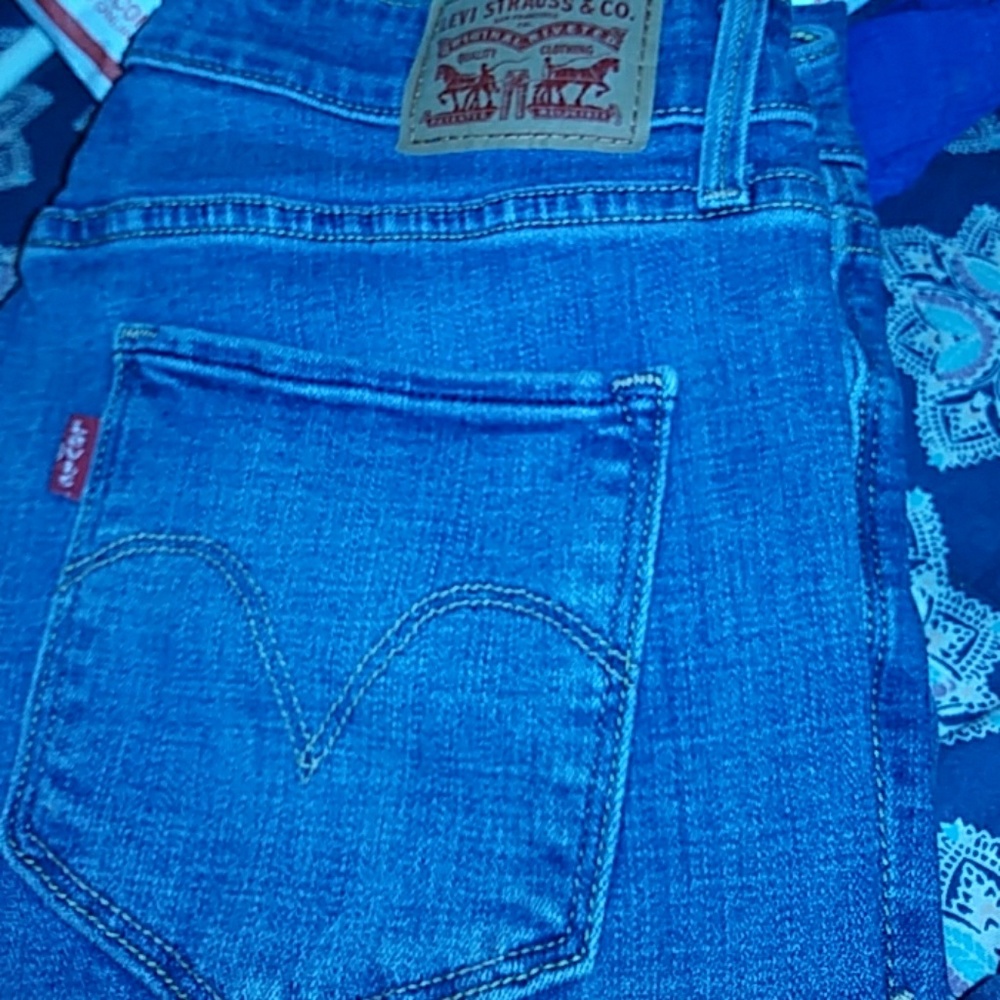 Levis ladies Mid Rise Skinny size 10